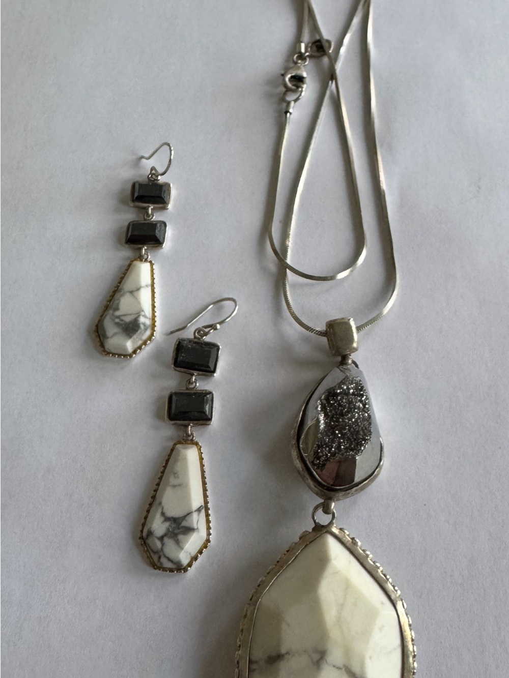 Vintage Silpada White Howlite and Hematite Drop Necklace with Matching Earrings